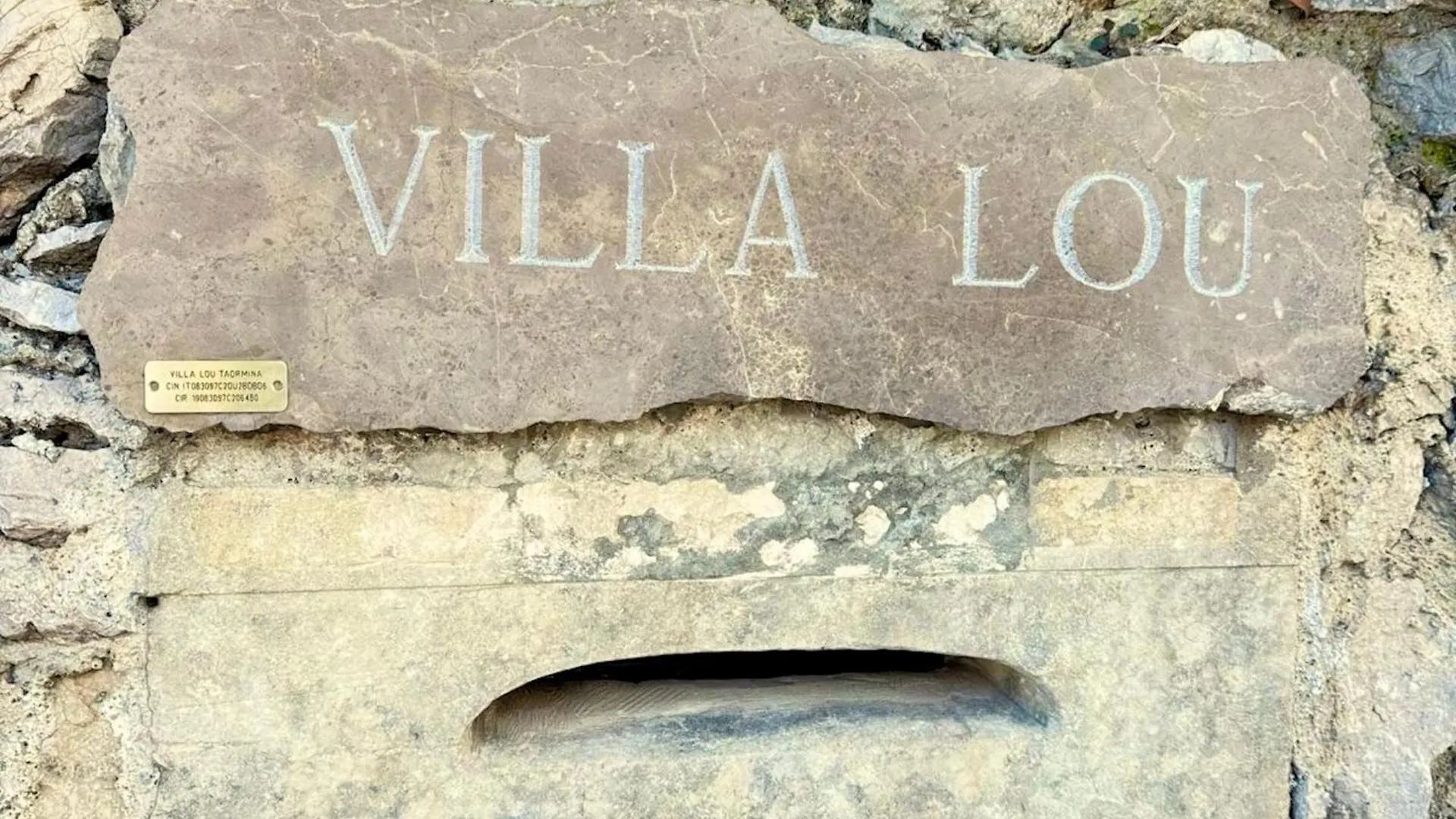 Апартаменты Villa Lou Taormina Private Villa With Panoramic Sea View Pool